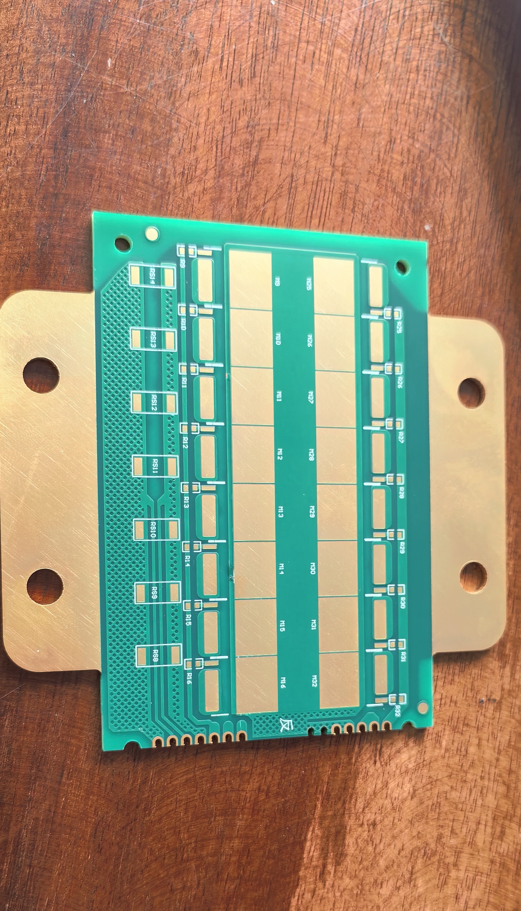 一种新型内嵌铜块印制电路板制作方式及在新能源行业应用实例